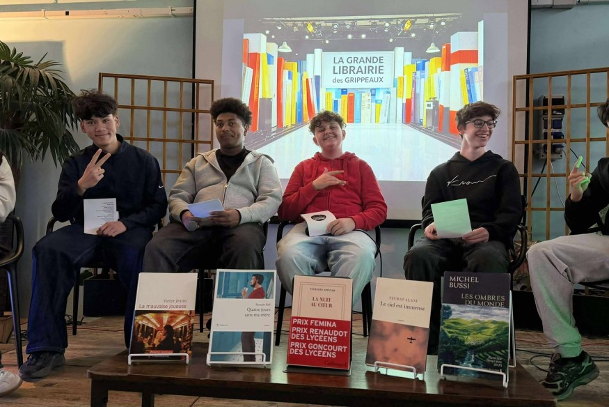 Quand les élèves des Grippeaux se la jouent comme La Grande Librairie.