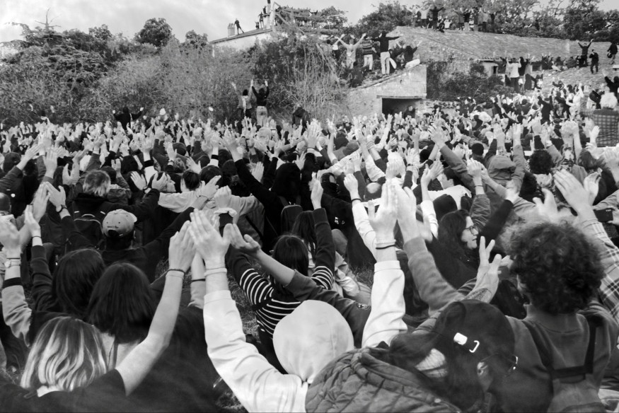 Grand Format - Le réalisateur de "Soulèvements", un film sur la lutte écologiste