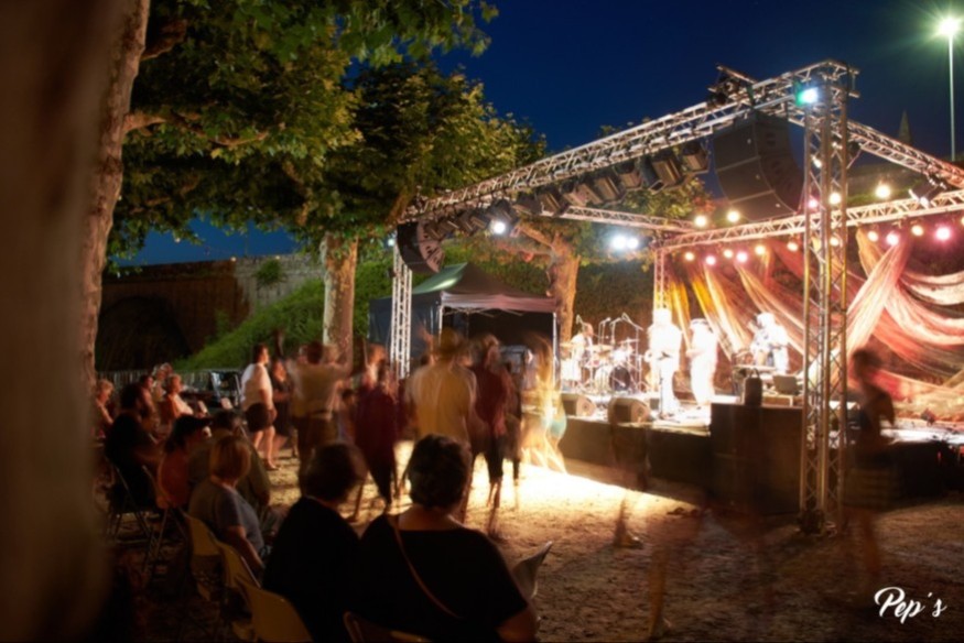 Deux soirées à Parthenay : le Jazz bat la campagne ne perd pas le rythme